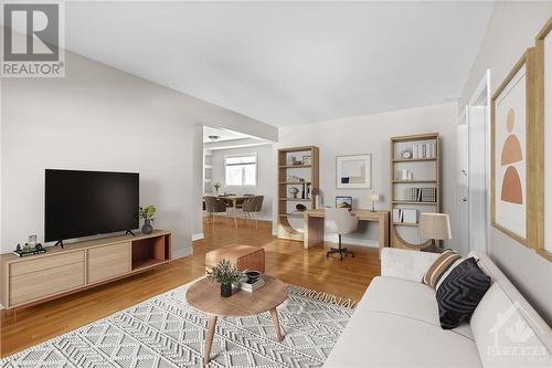 278 St Jacques Street, Ottawa, ON - Indoor Photo Showing Living Room