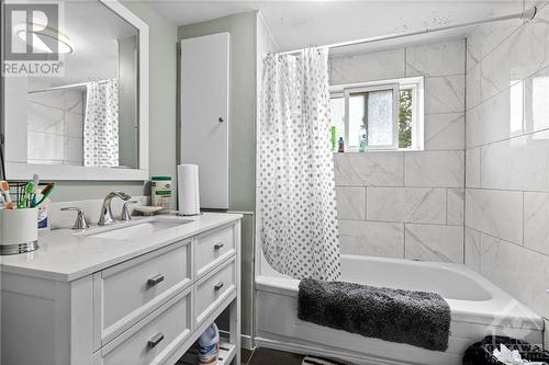 278 St Jacques Street, Ottawa, ON - Indoor Photo Showing Bathroom