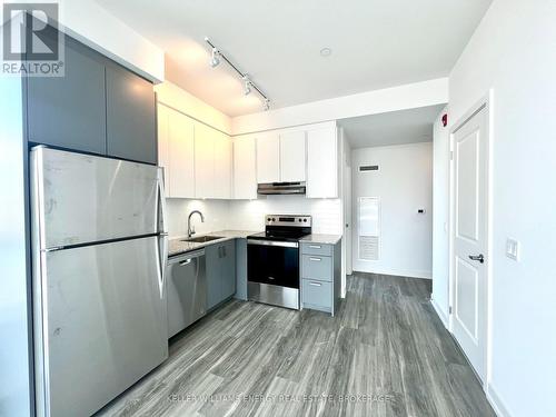 304 - 1010 Dundas Street E, Whitby (Pringle Creek), ON - Indoor Photo Showing Kitchen With Stainless Steel Kitchen