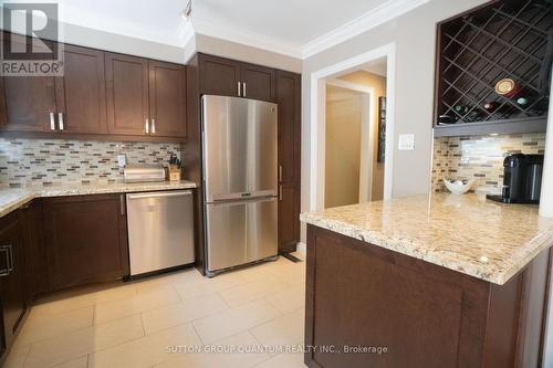 49 - 1050 Shawnmarr Road, Mississauga (Port Credit), ON - Indoor Photo Showing Kitchen With Stainless Steel Kitchen