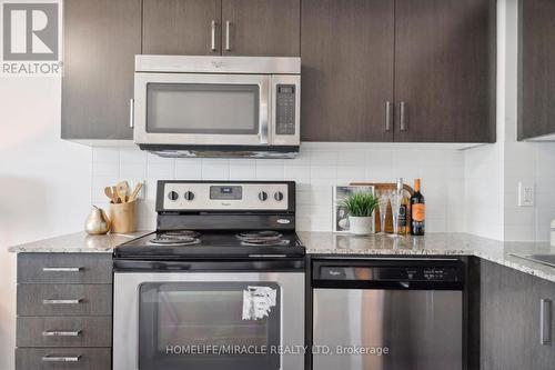 607 - 80 Esther Lorrie Drive, Toronto (West Humber-Clairville), ON - Indoor Photo Showing Kitchen