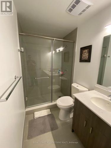 1512 - 15 Glebe Street, Cambridge, ON - Indoor Photo Showing Bathroom