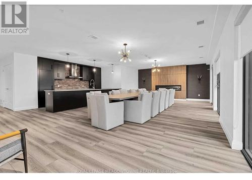 1512 - 15 Glebe Street, Cambridge, ON - Indoor Photo Showing Kitchen