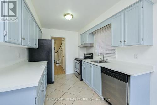 63 Candy Crescent, Brampton (Northwood Park), ON - Indoor Photo Showing Kitchen