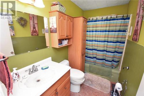 197 Wahamaa Road, Wahnapitae, ON - Indoor Photo Showing Bathroom