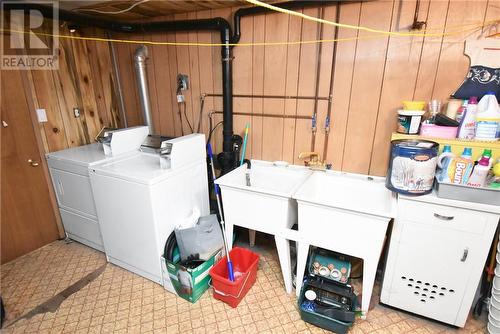 197 Wahamaa Road, Wahnapitae, ON - Indoor Photo Showing Laundry Room