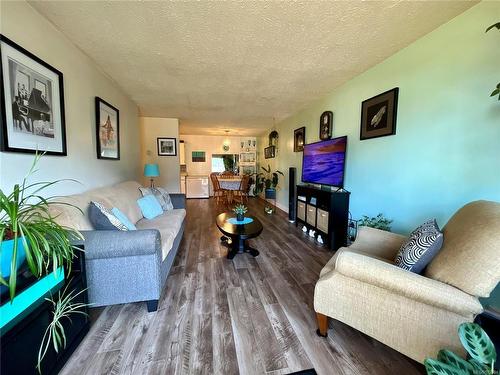 110-801 Marine Dr, Port Alice, BC - Indoor Photo Showing Living Room