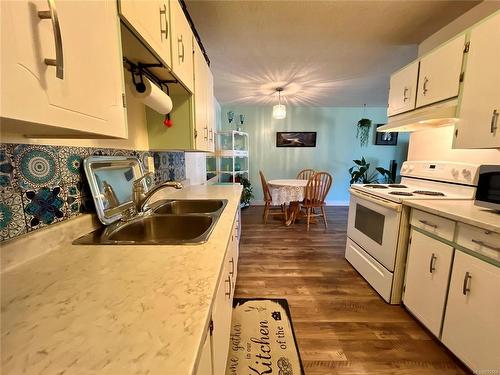 110-801 Marine Dr, Port Alice, BC - Indoor Photo Showing Kitchen With Double Sink