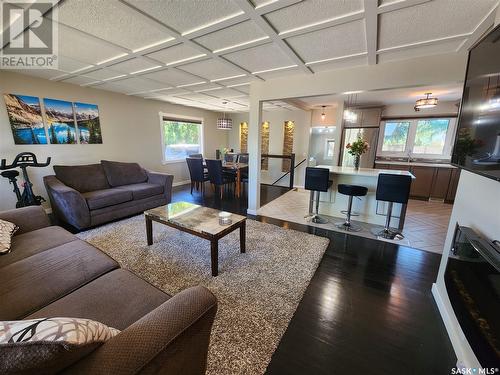 706 Balfour Street, Whitewood, SK - Indoor Photo Showing Living Room