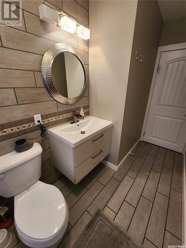 706 Balfour Street, Whitewood, SK - Indoor Photo Showing Bathroom