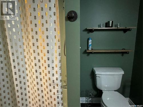 907 Corrigan Street, Lampman, SK - Indoor Photo Showing Bathroom