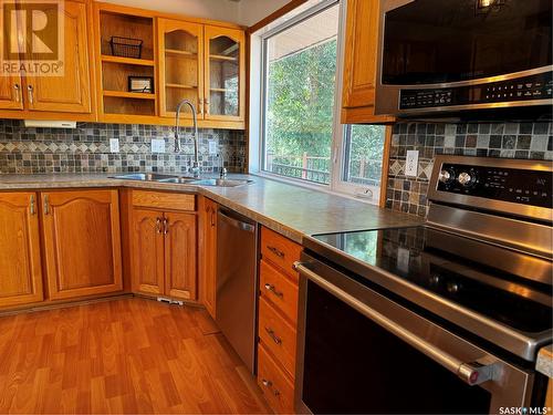 907 Corrigan Street, Lampman, SK - Indoor Photo Showing Kitchen With Double Sink