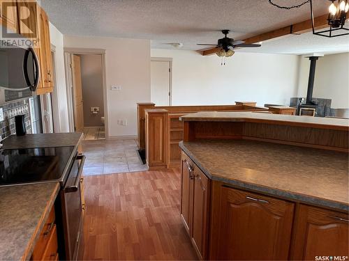 907 Corrigan Street, Lampman, SK - Indoor Photo Showing Kitchen