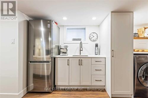 111 Frankdale Avenue E, Toronto (Danforth Village-East York), ON - Indoor Photo Showing Laundry Room