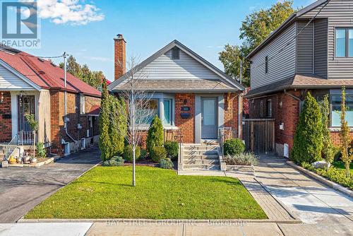 111 Frankdale Avenue E, Toronto (Danforth Village-East York), ON - Outdoor With Facade