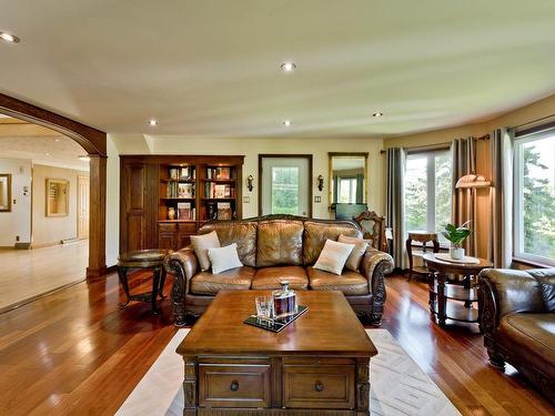 Salon - 653 Ch. Maurais, Coaticook, QC - Indoor Photo Showing Living Room