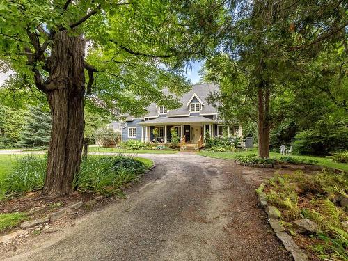 ExtÃ©rieur - 79 Rue Brisbane, Hudson, QC - Outdoor With Deck Patio Veranda