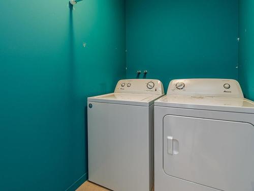 Laundry room - 386 Rue Du Limousin, Lévis (Desjardins), QC - Indoor Photo Showing Laundry Room