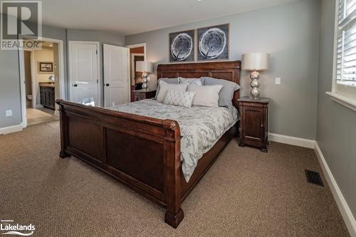 3876 Muskoka 118 Highway W Unit# Carling 3 Week 9, Port Carling, ON - Indoor Photo Showing Bedroom