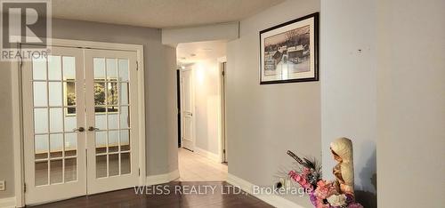 402 - 2737 Keele Street, Toronto (Downsview-Roding-Cfb), ON - Indoor Photo Showing Other Room