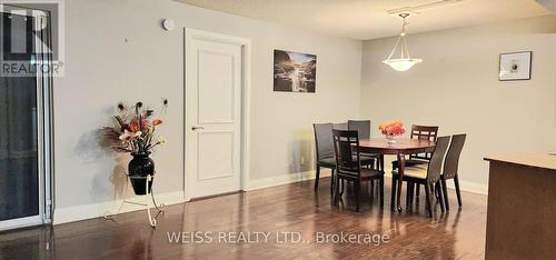 402 - 2737 Keele Street, Toronto (Downsview-Roding-Cfb), ON - Indoor Photo Showing Dining Room