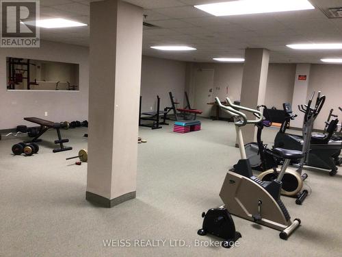 402 - 2737 Keele Street, Toronto (Downsview-Roding-Cfb), ON - Indoor Photo Showing Gym Room