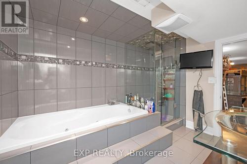 12 Greystone Crescent, Halton Hills (Georgetown), ON - Indoor Photo Showing Bathroom