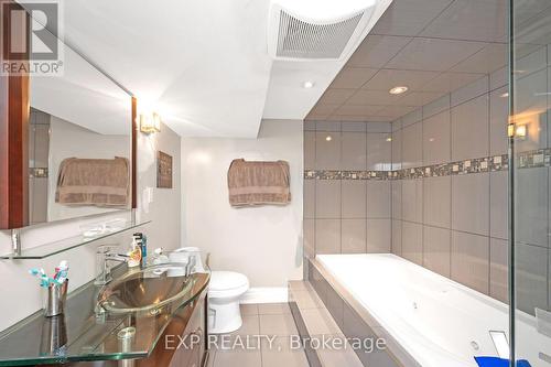 12 Greystone Crescent, Halton Hills (Georgetown), ON - Indoor Photo Showing Bathroom