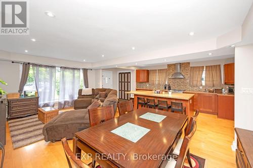 12 Greystone Crescent, Halton Hills (Georgetown), ON - Indoor Photo Showing Living Room