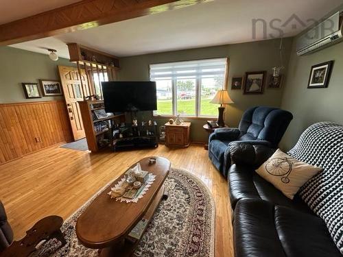 9306 Pepperell Street, St. Peter'S, NS 