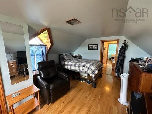 9306 Pepperell Street, St. Peter'S, NS 