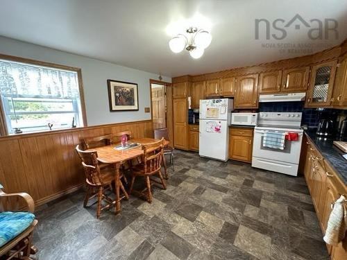 9306 Pepperell Street, St. Peter'S, NS 