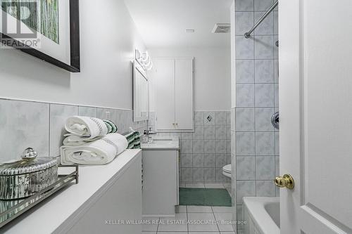 25 Boustead Avenue, Toronto (High Park-Swansea), ON - Indoor Photo Showing Bathroom