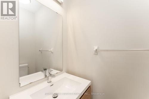 5823 Tenth Line W, Mississauga (Churchill Meadows), ON - Indoor Photo Showing Bathroom