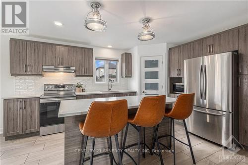 236 Sunset Crescent, Prescott And Russell, ON - Indoor Photo Showing Kitchen With Stainless Steel Kitchen