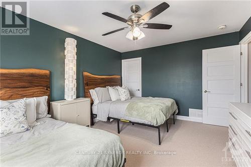 236 Sunset Crescent, Prescott And Russell, ON - Indoor Photo Showing Bedroom