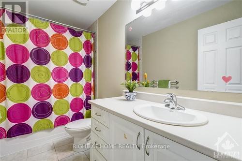 717 Lakebreeze Circle, Ottawa, ON - Indoor Photo Showing Bathroom