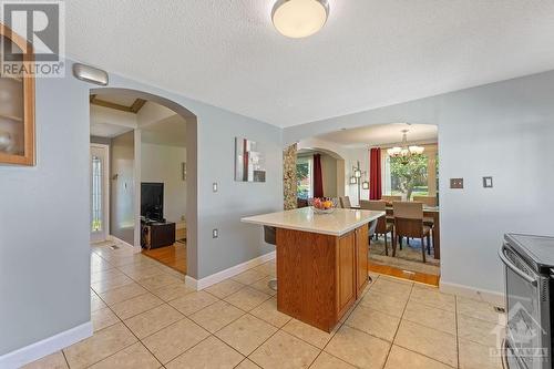 2114 Erinbrook Crescent, Ottawa, ON - Indoor