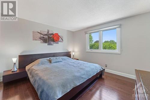 2114 Erinbrook Crescent, Ottawa, ON - Indoor Photo Showing Bedroom