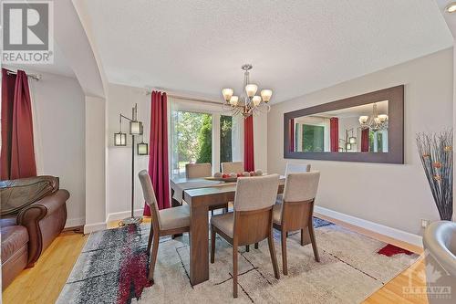 2114 Erinbrook Crescent, Ottawa, ON - Indoor Photo Showing Dining Room