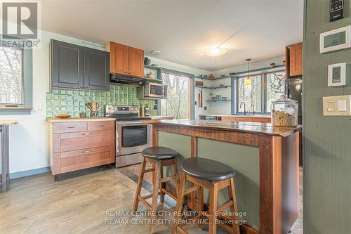 5561 Marion Street, Thames Centre (Dorchester), ON - Indoor Photo Showing Kitchen