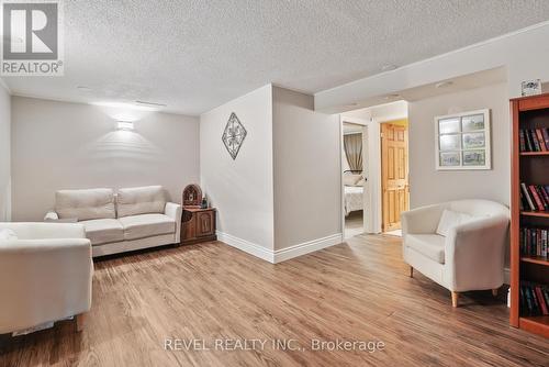 2 Mountainview Road, Mulmur, ON - Indoor Photo Showing Living Room