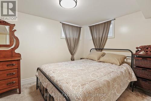 2 Mountainview Road, Mulmur, ON - Indoor Photo Showing Bedroom