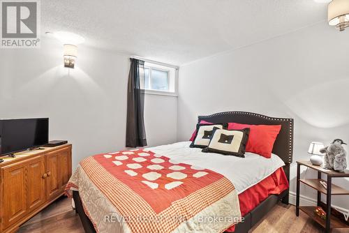 2 Mountainview Road, Mulmur, ON - Indoor Photo Showing Bedroom