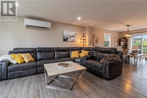 1693 Melanson, Dieppe, NB - Indoor Photo Showing Living Room