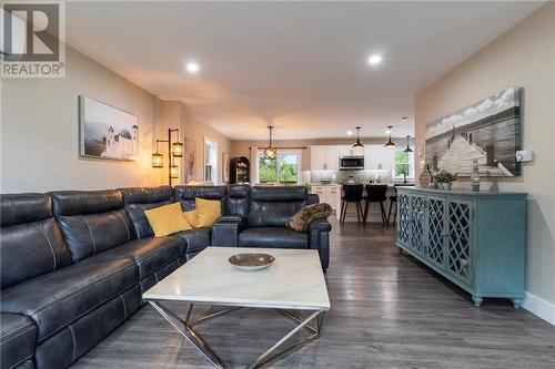 1693 Melanson, Dieppe, NB - Indoor Photo Showing Living Room