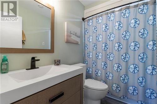 1693 Melanson, Dieppe, NB - Indoor Photo Showing Bathroom