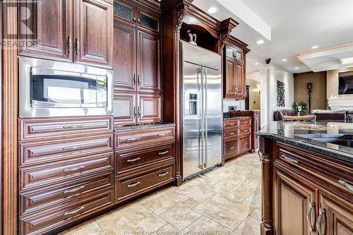 1821 Talbot Road, Kingsville, ON - Indoor Photo Showing Kitchen