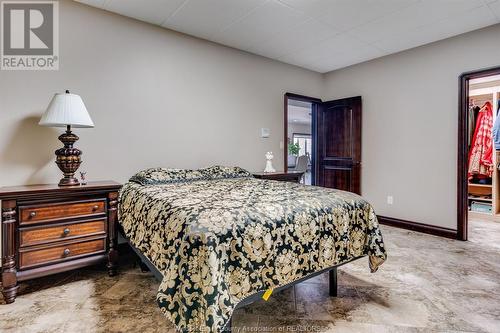 1821 Talbot Road, Kingsville, ON - Indoor Photo Showing Bedroom