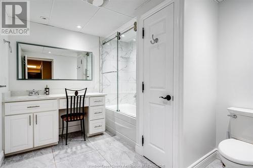 1821 Talbot Road, Kingsville, ON - Indoor Photo Showing Bathroom